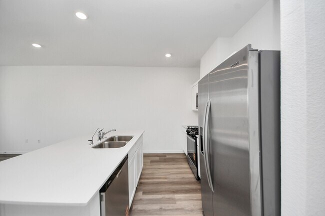 Building Photo - 1027 Moon Drop Ln