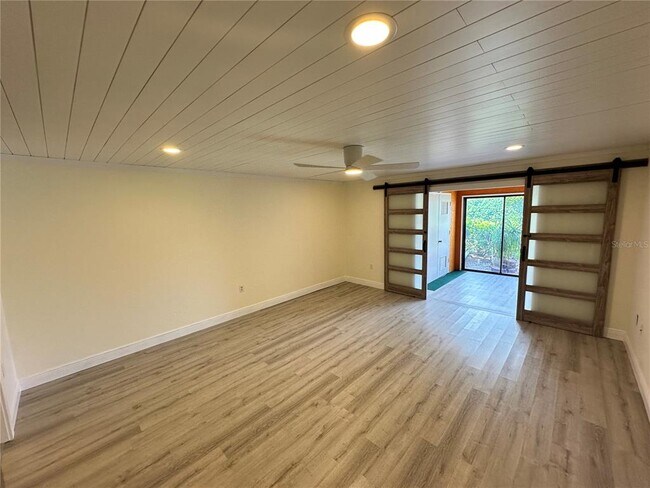 Building Photo - 620 Spring Lakes Blvd