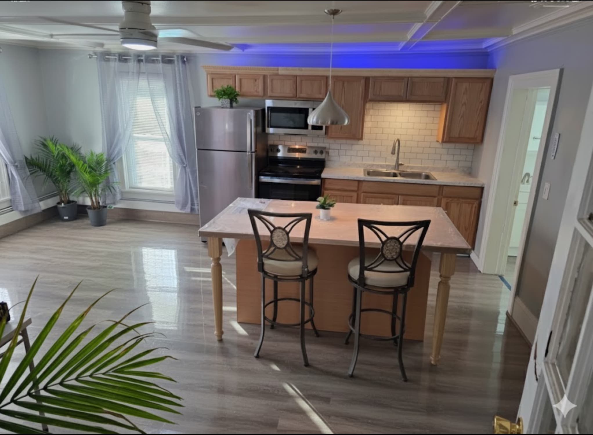 Building Photo - 536 Arsenal St