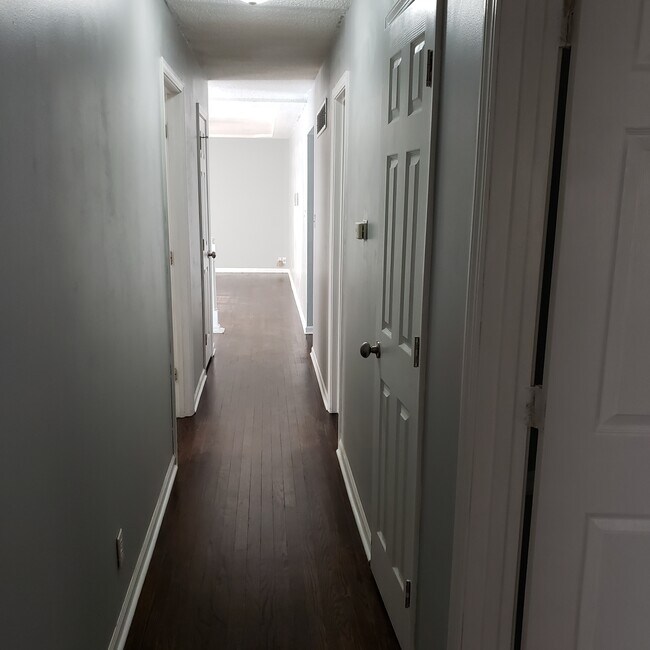 Building Photo - 7808 E 128th St