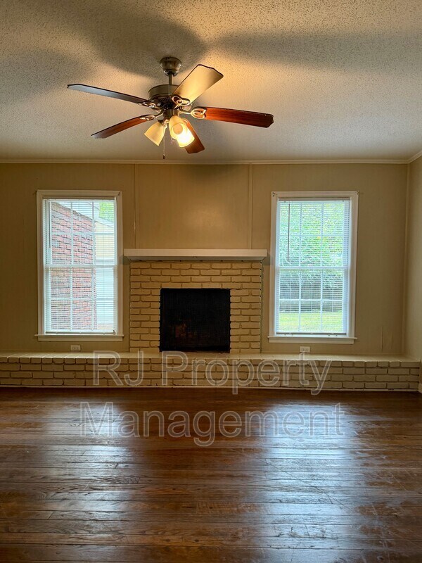 Building Photo - 3458 Sophia St