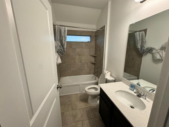 Building Photo - 12204 Perritos Pl
