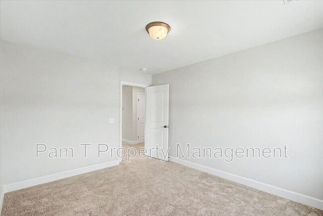Building Photo - 203 Alyssa Ave