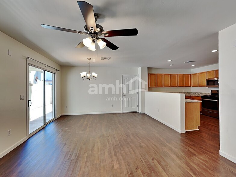 Building Photo - 574 W Paseo Celestial