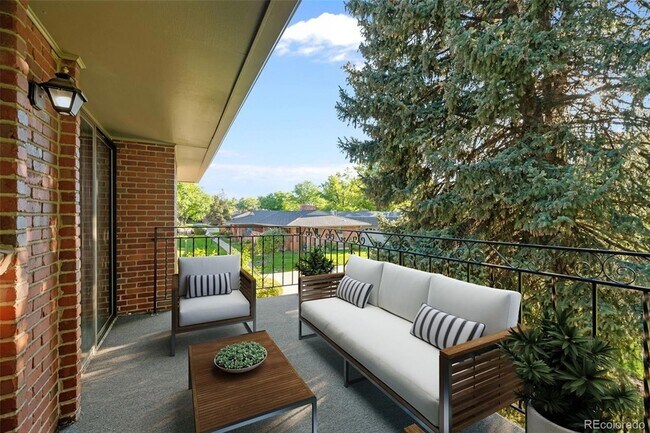 Building Photo - 3436 S Race St