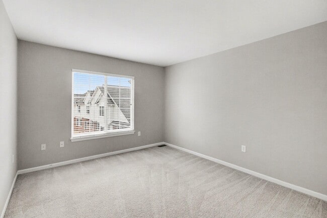 Building Photo - 41785 Mitchell Rd