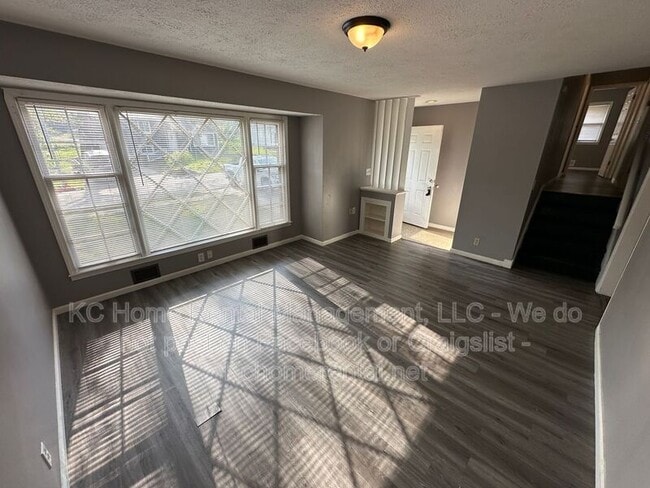 Building Photo - 10210 Fremont Ave