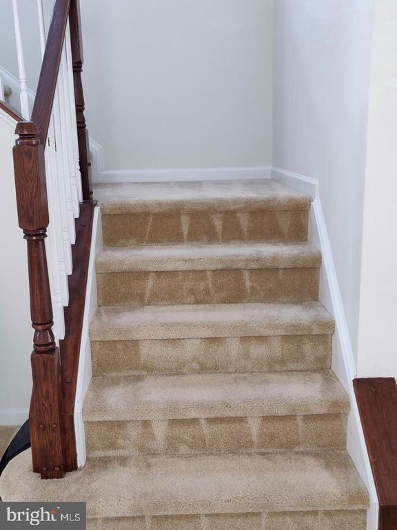 Building Photo - 42891 Edgegrove Heights Terrace