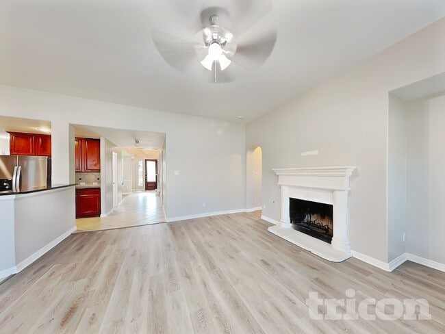 Building Photo - 2712 Columbus