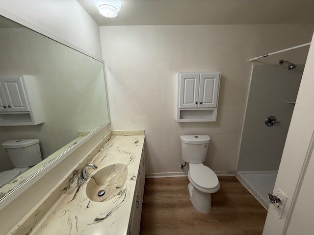 Building Photo - 17 W Poplar St