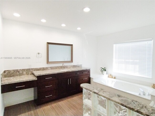 Building Photo - 18243 Blue Lake Way