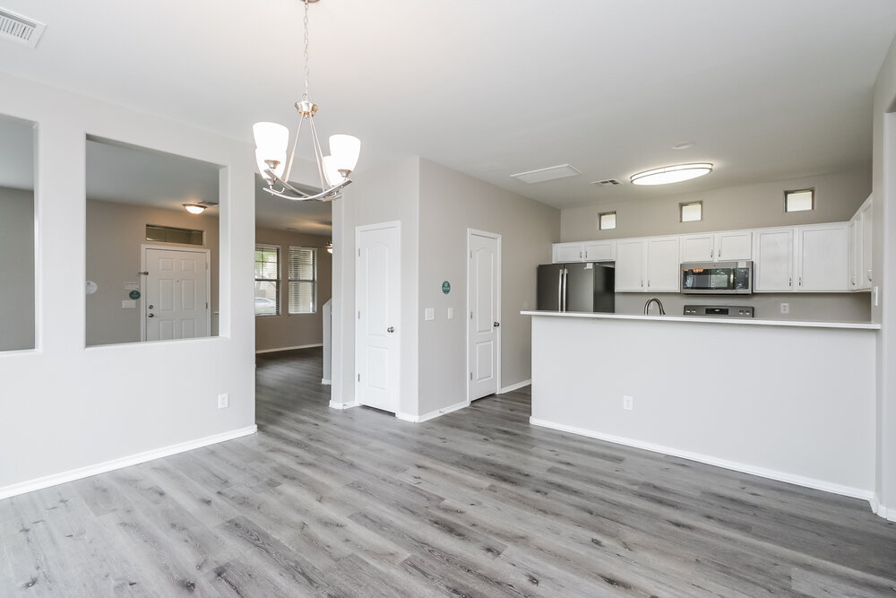 Building Photo - 2732 S Arroyo Ln