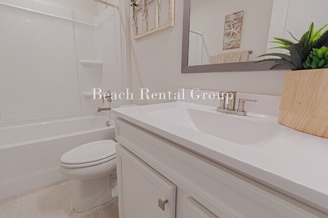 Building Photo - Furnished Townhouse in Gated Community