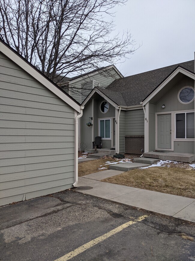 Front door, R64 - 2929 Ross Dr