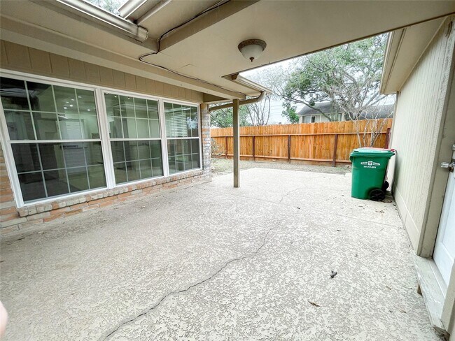 Building Photo - 21603 Park Wind Ct