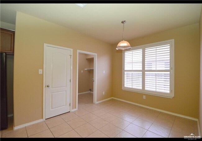 Building Photo - 20 Santa Lydia St