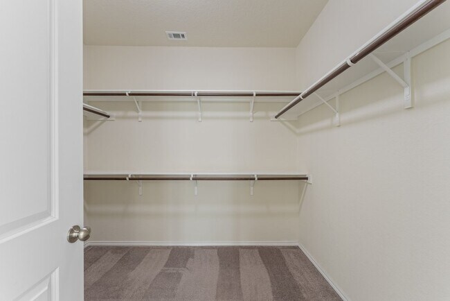 Building Photo - 942 Blue Violet