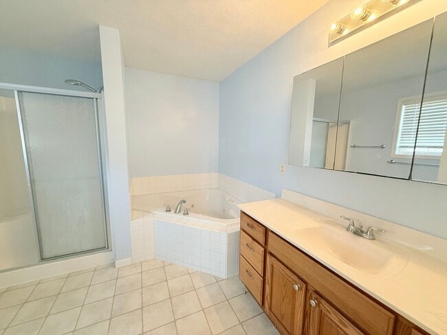 Building Photo - Incredible 3 bed, 3.5 bath with EV Charging Port!