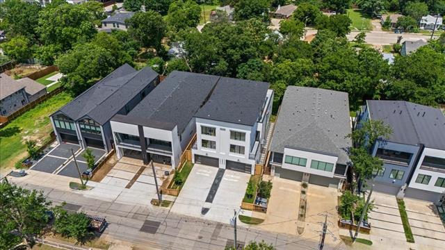 Building Photo - 2327 Vagas St