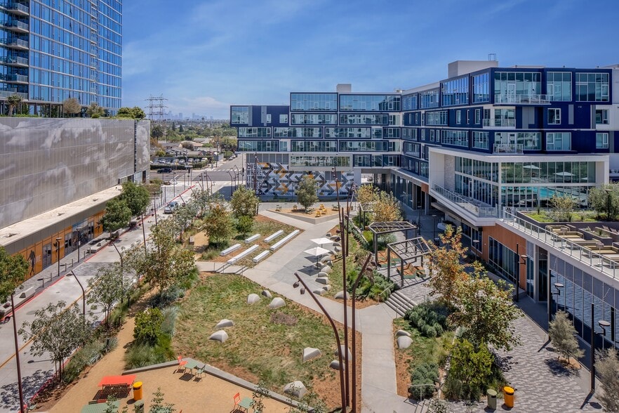 3333 La Cienega Blvd