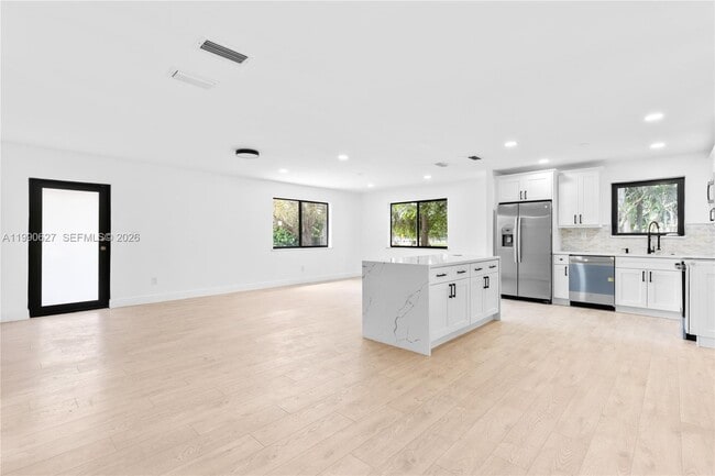 Building Photo - 14171 SW 37th Ct