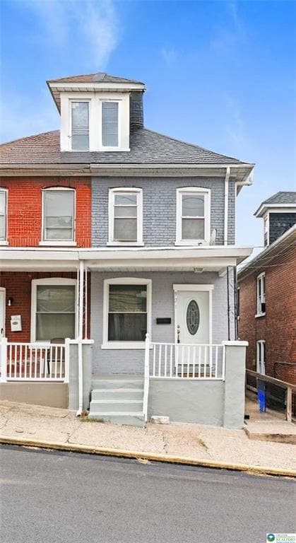 Primary Photo - 921 Ridge St