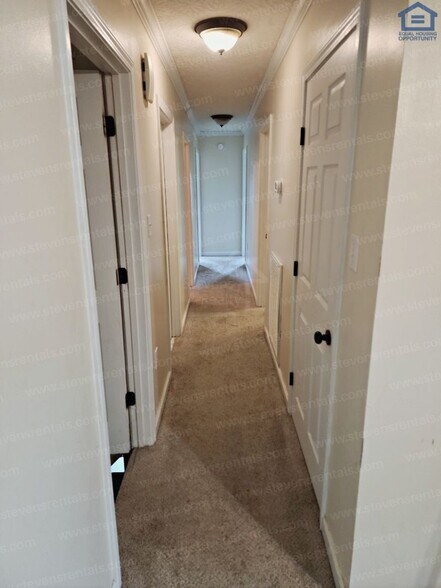 Building Photo - 515 Willis Martin Rd