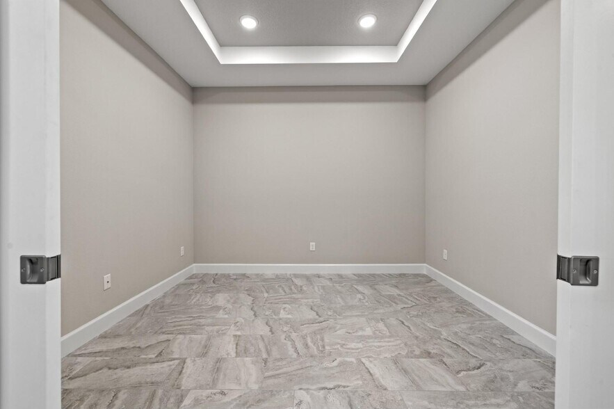 Building Photo - 3040 Formia Ct