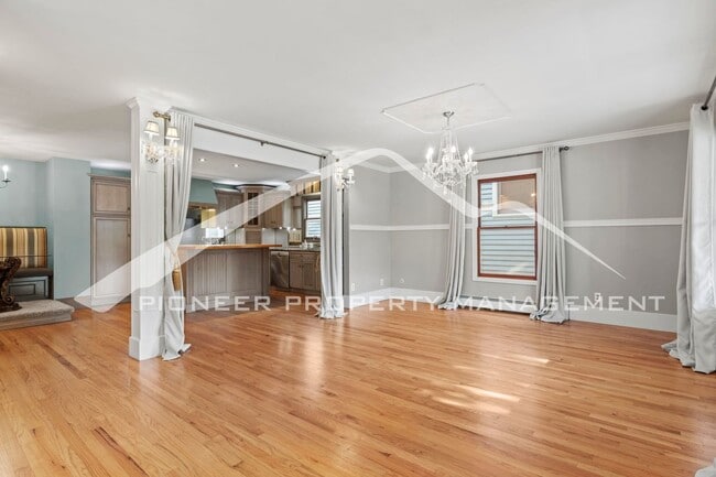Building Photo - Charming 2-Bedroom + Office in the Histori...