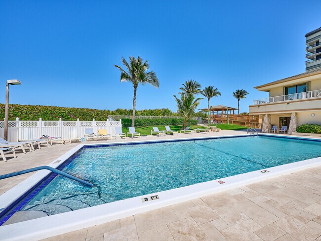 Building Photo - 10600 S Ocean Dr