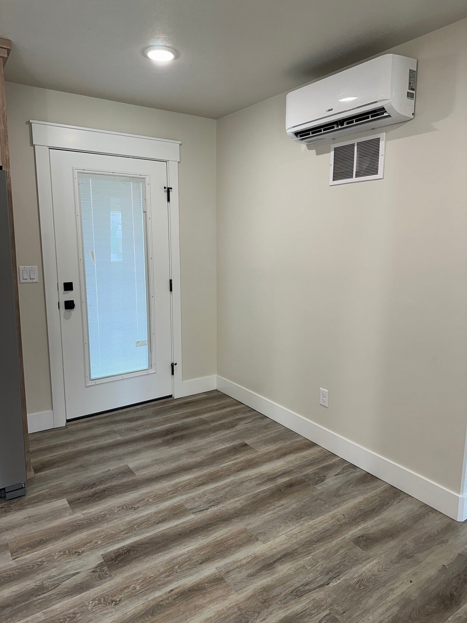 Building Photo - 3780 Philbin Rd