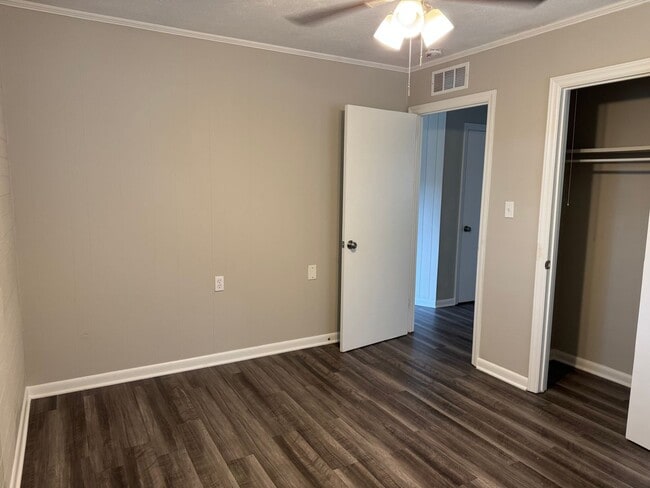 Building Photo - Updated Two Bedroom Duplex in Lincolnton