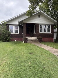 Building Photo - 4 Bed House Available!