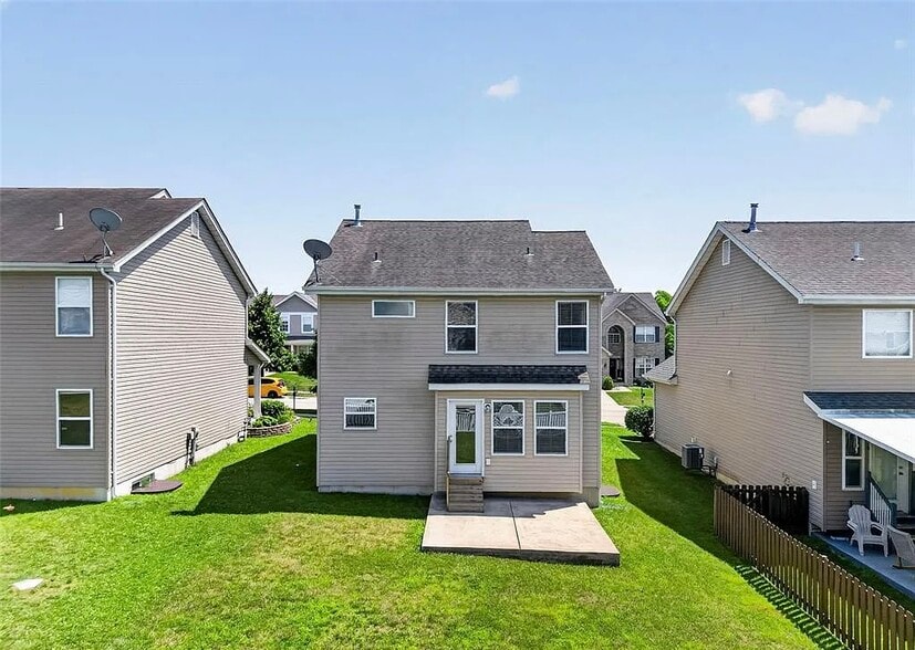 Building Photo - 607 Spring Mnr