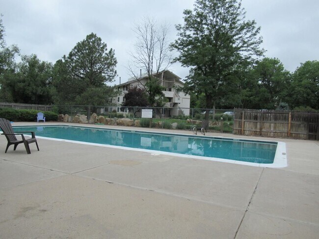 Building Photo - 1 bed/1 bath apartment close to CSU, bike trails, restaurants, shopping and more!