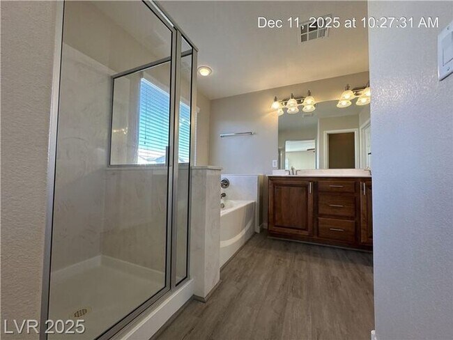 Building Photo - WONDERFUL 2-STORY HOME IN THE SW!