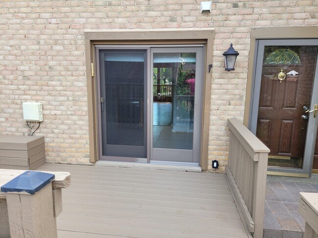 Building Photo - 9258 Red Cart Ct