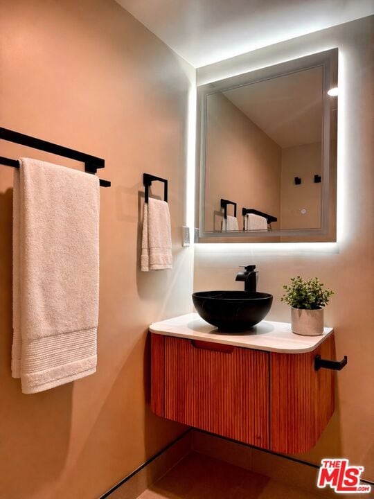 Building Photo - 1146 Hacienda Pl