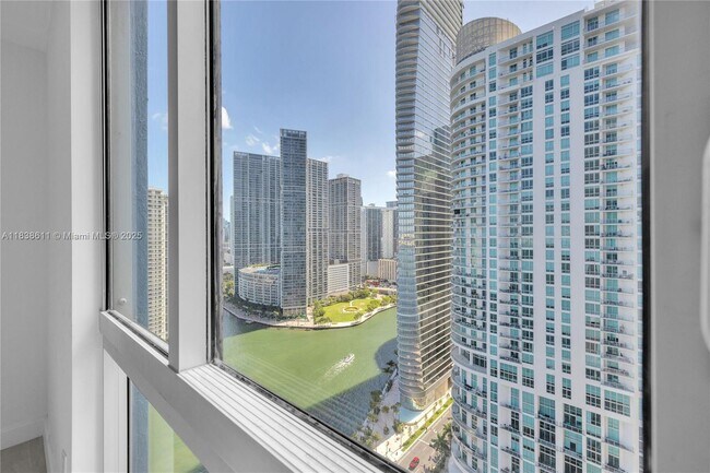 Building Photo - 325 S Biscayne Blvd