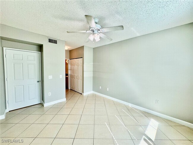 Building Photo - 1200 Reserve Way