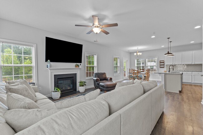 Building Photo - 1145 Camellia Dr