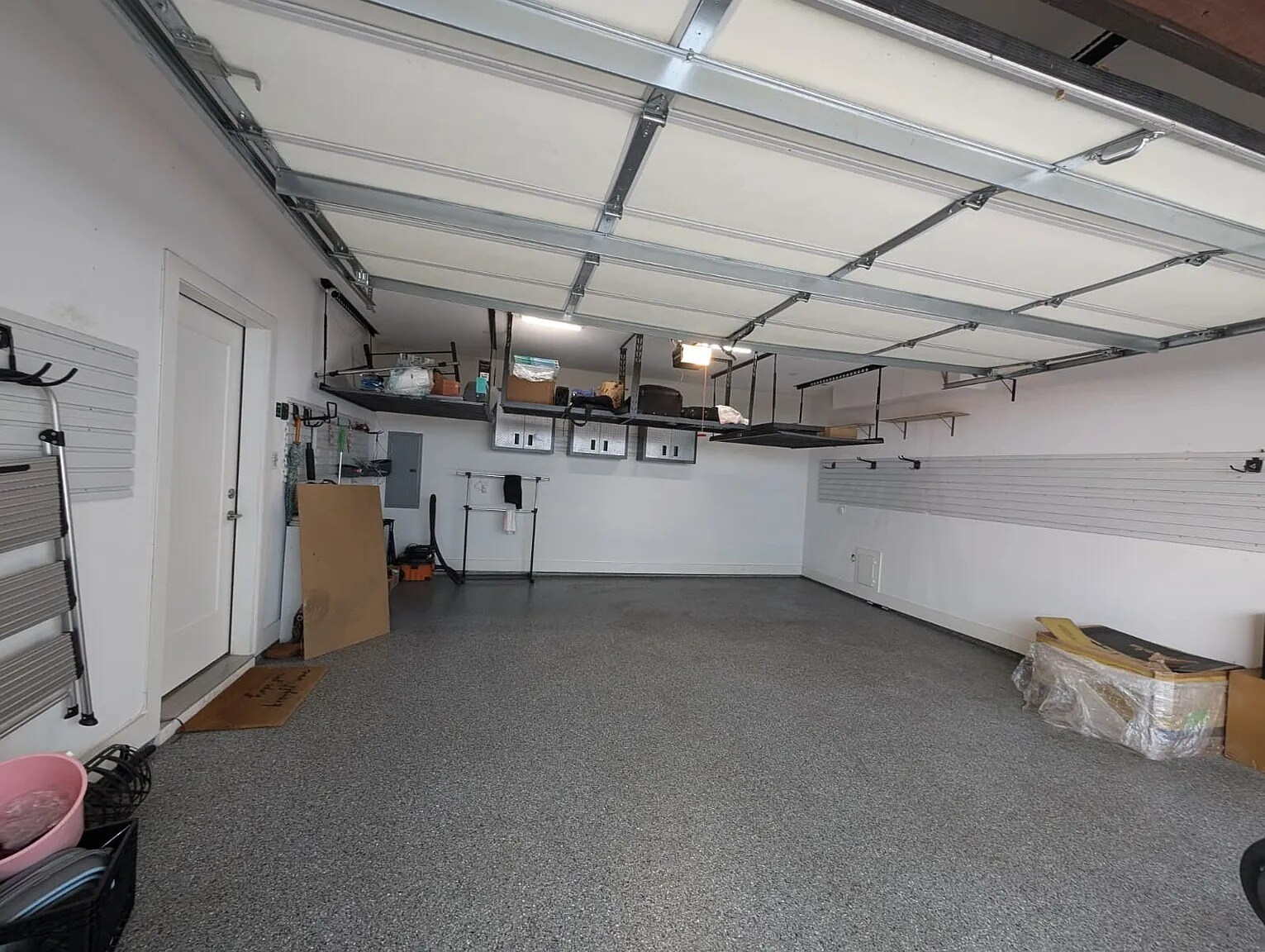 Building Photo - 5705 Bryan Pky