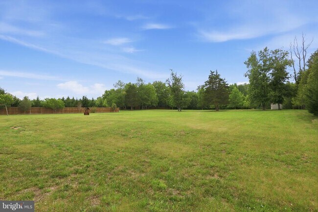 Building Photo - 320 Timber Mill Ln