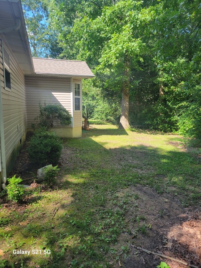 Building Photo - 739 Mockingbird Dr