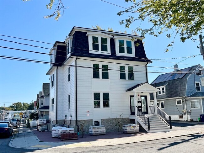Building Photo - 116 Evans St
