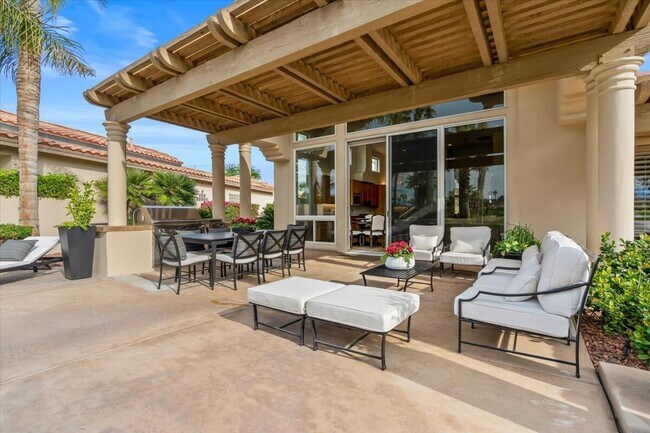 Building Photo - 79910 Mission Dr E