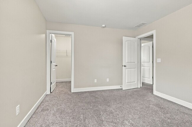 Building Photo - 4708 Venito St