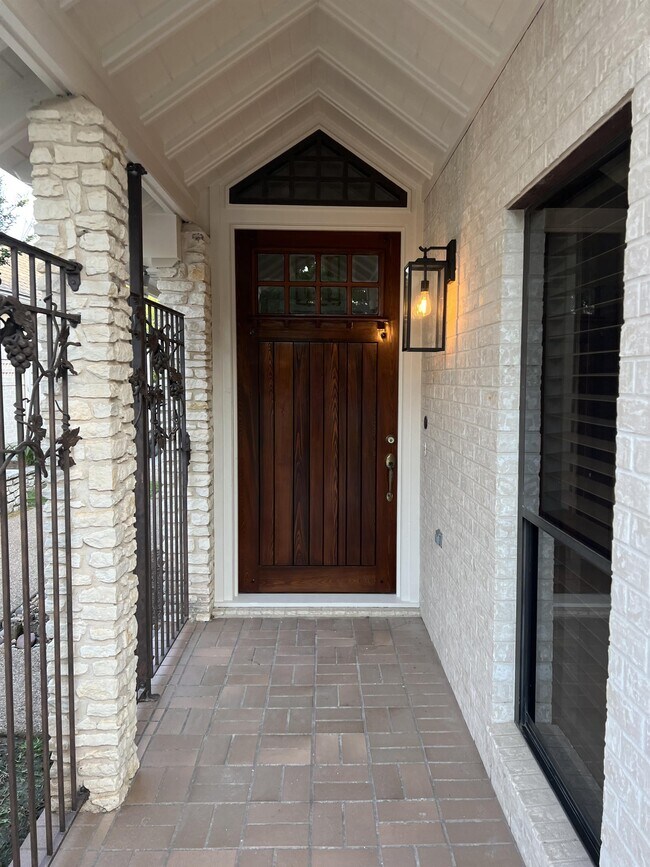 Building Photo - 4908 Spearman Dr