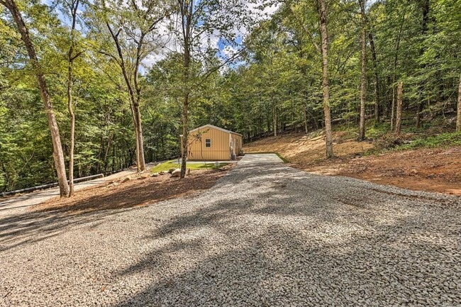 Building Photo - 185 S Tallassee Dr