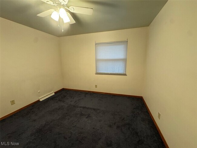 Building Photo - 1859 Cromwell Dr